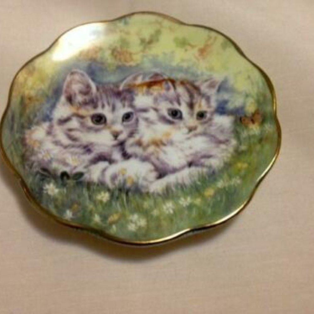 Collector's Plate of 2 Kittens